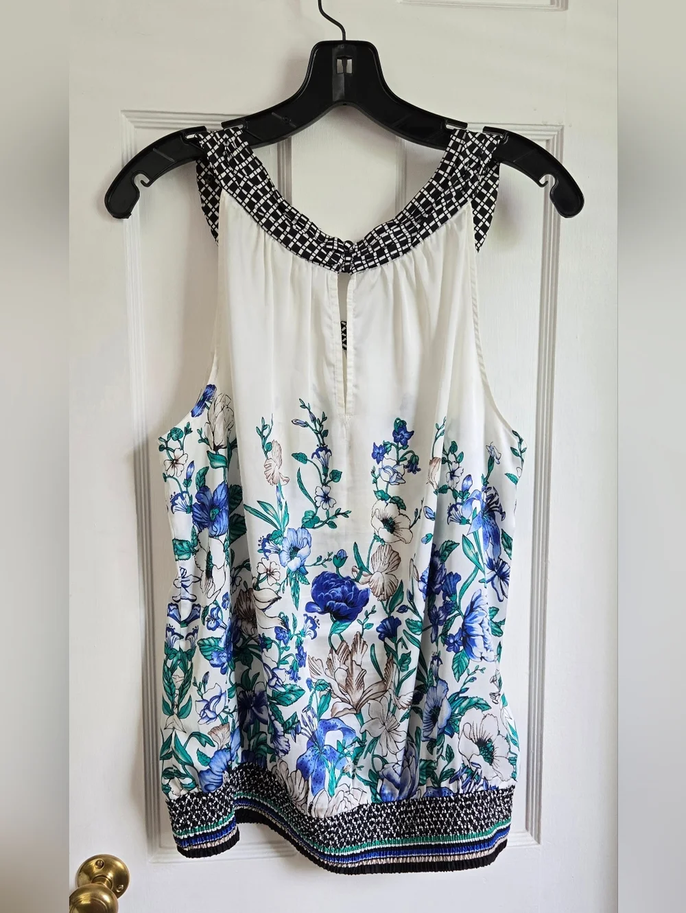 Floral Sleeveless Top With Ruched Band At Bottom In White and Blue. - Picture 2 of 3